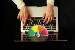 Como solicitar aumento de limite no cartão de crédito sem comprometer o score